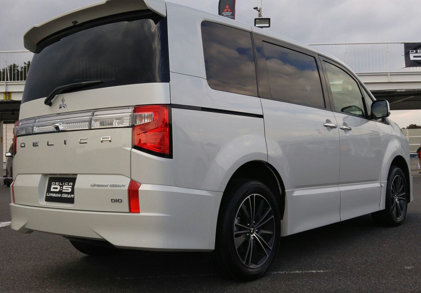 Mitsubishi delica d5 клиренс